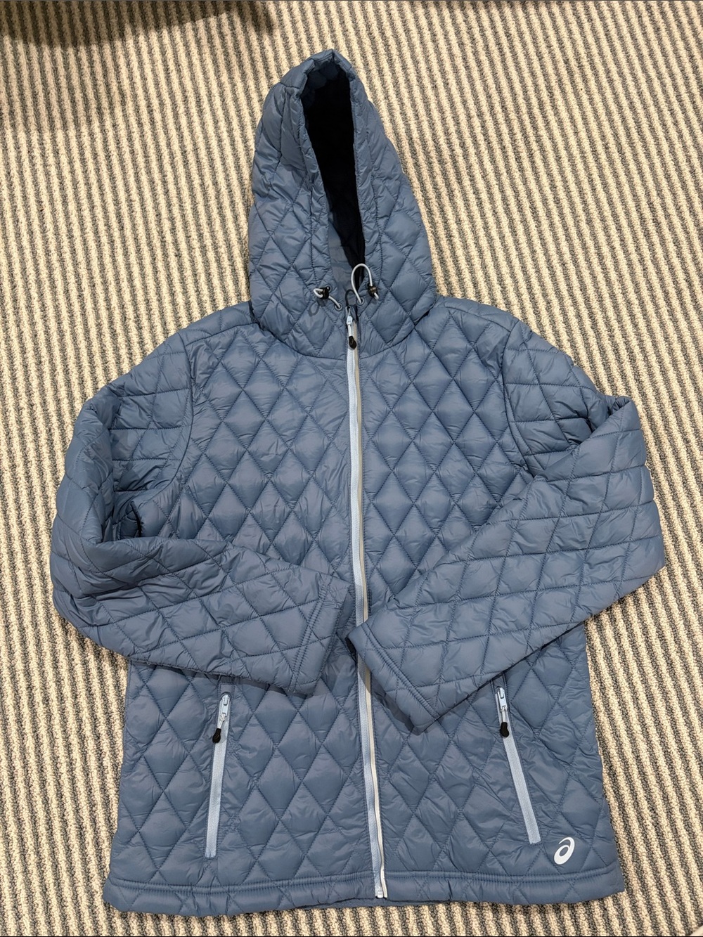 Asics Quilted Hooded Puffer Jacket in Slate Blue